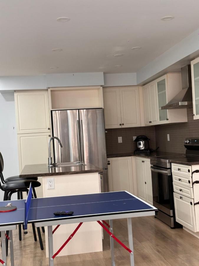 Cmoney Beautiful Home 2 Brampton Dış mekan fotoğraf