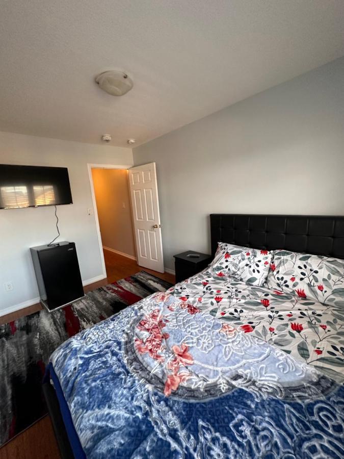 Cmoney Beautiful Home 2 Brampton Dış mekan fotoğraf
