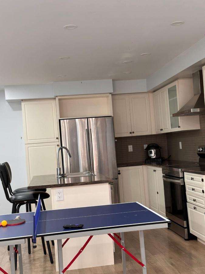 Cmoney Beautiful Home 2 Brampton Dış mekan fotoğraf