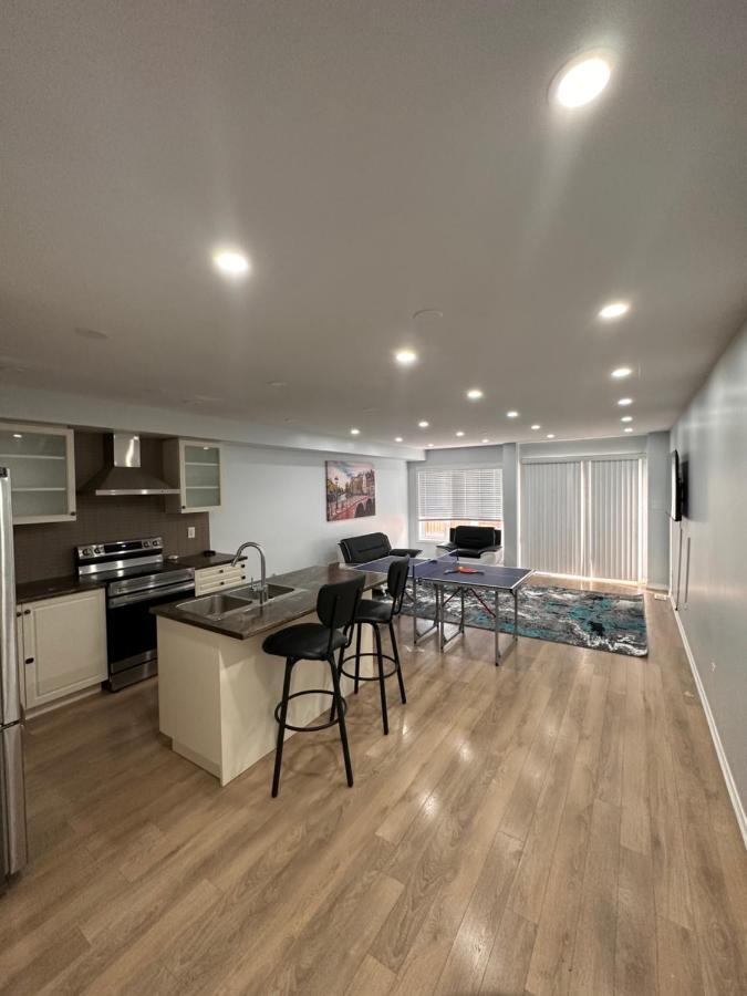 Cmoney Beautiful Home 2 Brampton Dış mekan fotoğraf
