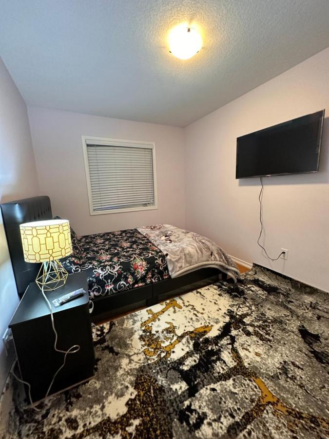 Cmoney Beautiful Home 2 Brampton Dış mekan fotoğraf