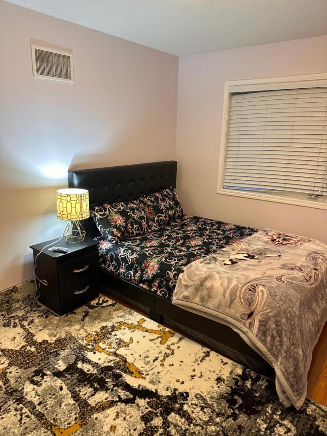 Cmoney Beautiful Home 2 Brampton Dış mekan fotoğraf